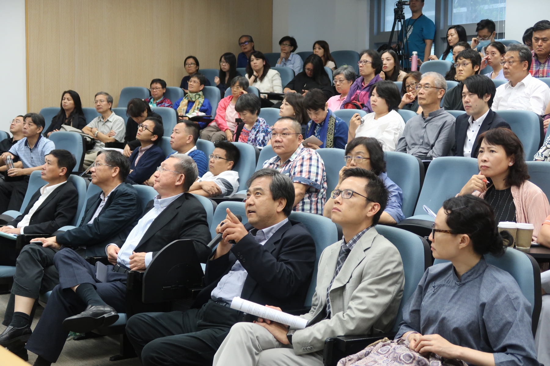 Photos_Academic-programmes_Symposium_IMG_4338